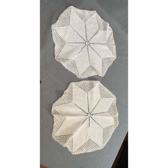 Handmade Crochet Doilies Set of 2 Beige Cotton Star Pattern 13.5" Diameter - Picture 1 of 10